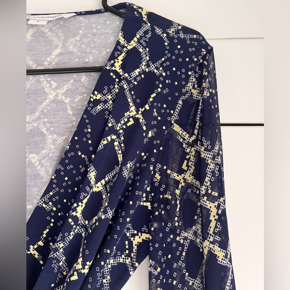 DVF Diane von Furstenberg blue print wrap dress sheer sleeves 6 - Picture 3 of 8